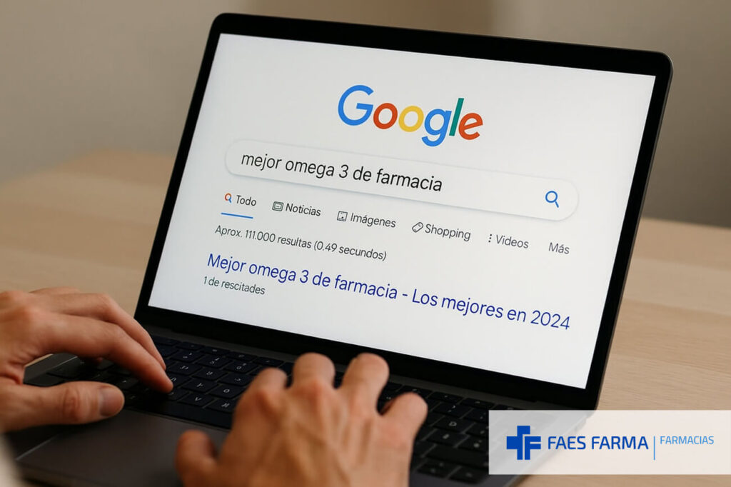 Usuario buscando un producto en internet, potencial cliente de una farmacia que hace SEO.